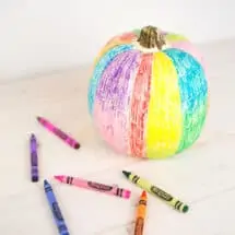 thenerdswife - crayon colored pumpkin