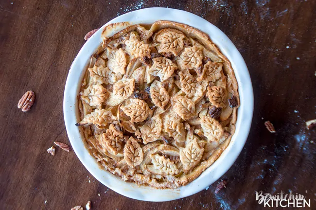 apple-praline-pie-from-the-bewitchin-kitchen