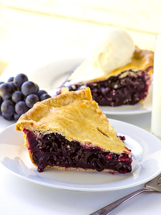 concord-grape-pie-from-cookie-dough-and-oven-mitt