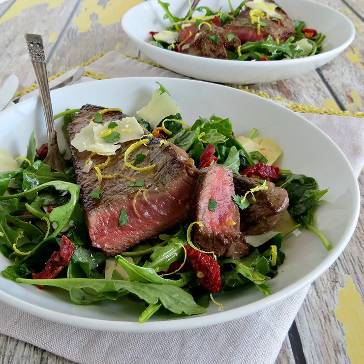 Steak & Arugula Salad with Sun-Dried Tomato & Lemon Dressing