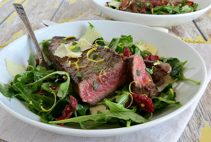 Steak & Arugula Salad with Sun-Dried Tomato & Lemon Dressing