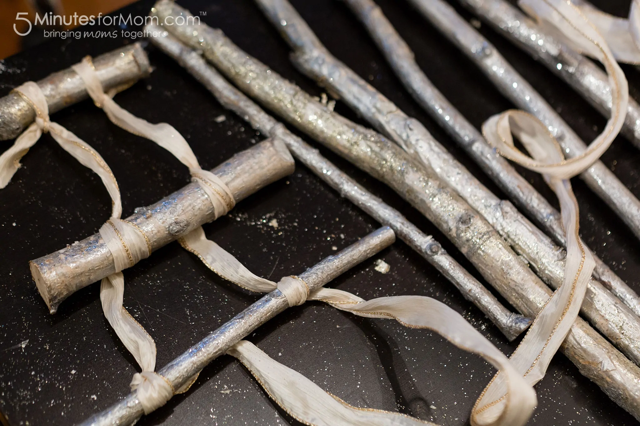 branch-ladder-christmas-tree-diy