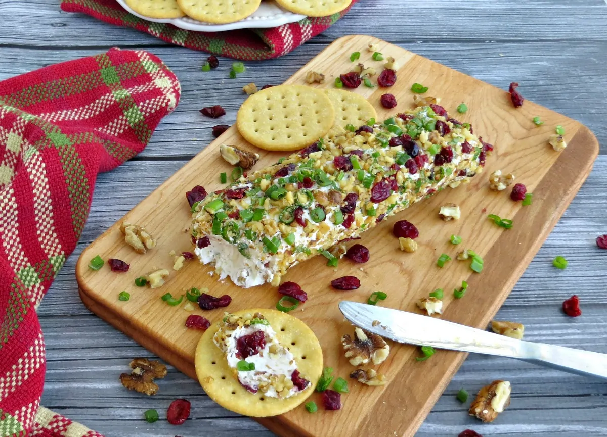 Cranberry Walnut Holiday Cheese Log Recipe