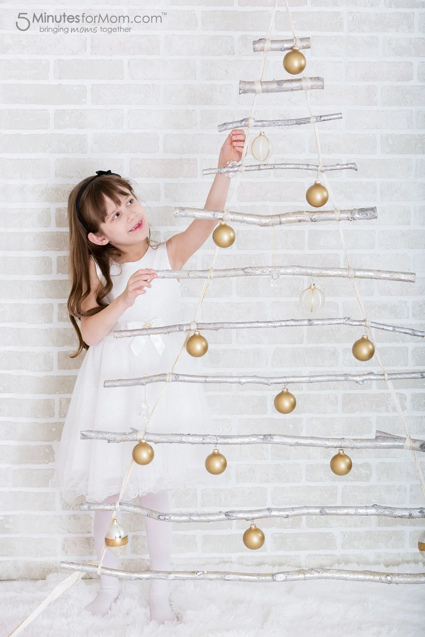 Christmas Photography Set Ideas - Alternative Christmas Tree Ideas