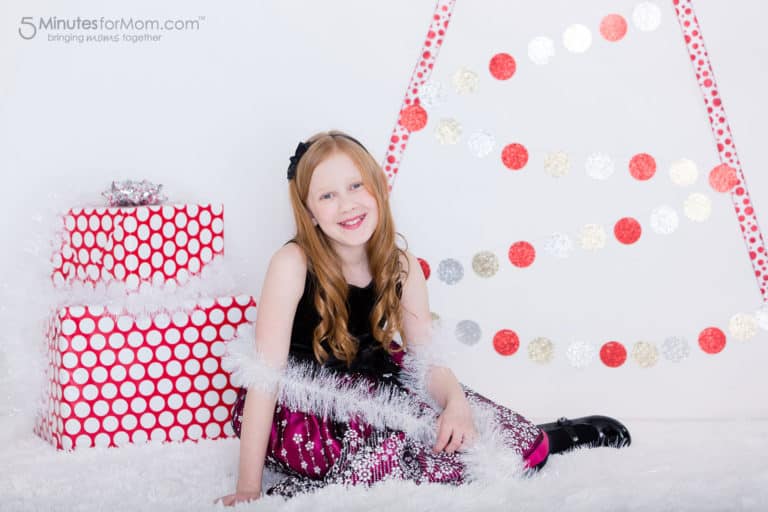 DIY Christmas Trees – Alternative Christmas Tree Ideas for Decor and Photo Backgrounds