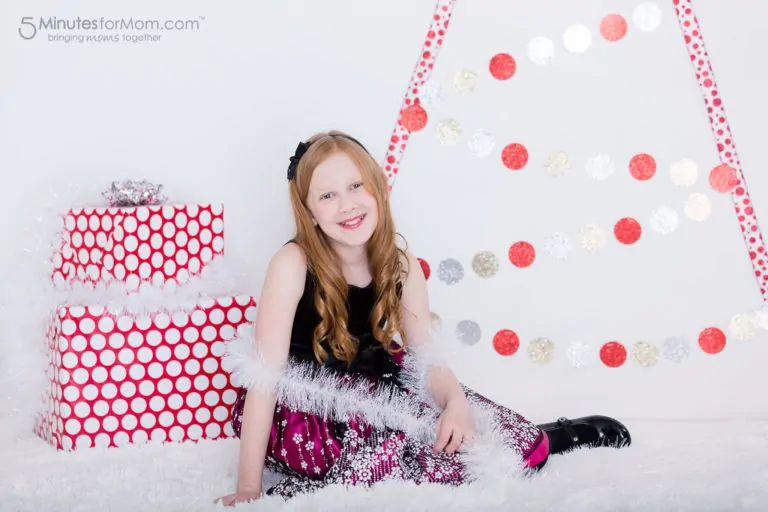 DIY Christmas Trees – Alternative Christmas Tree Ideas for Decor and Photo Backgrounds