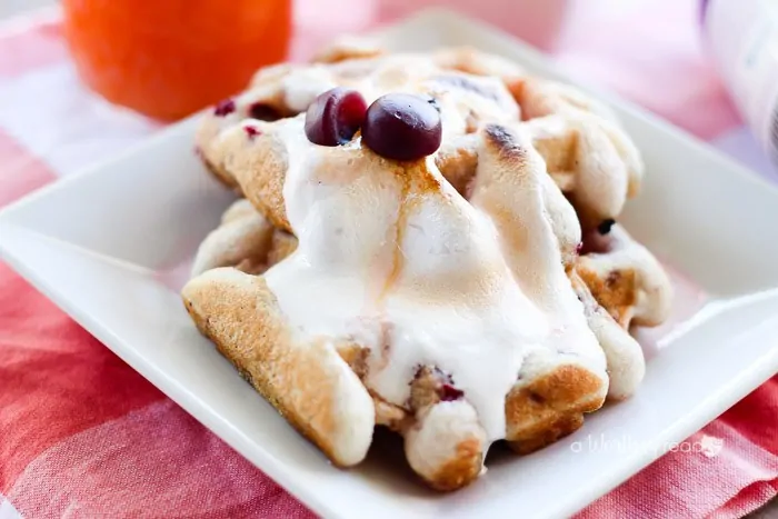 mini-blackberry-waffles-with-toasted-marshmallows-from-a-worthey-read