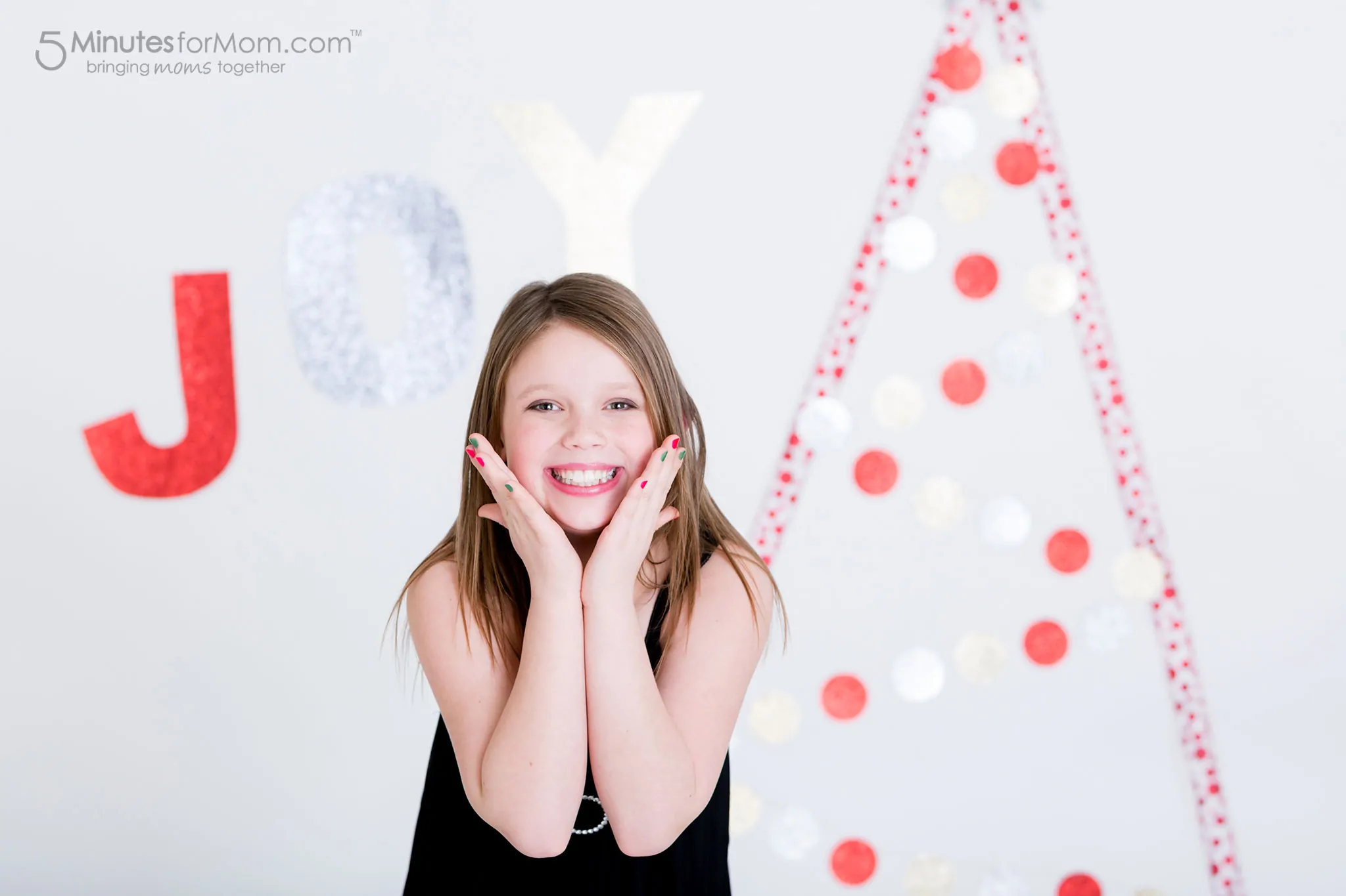 olivia-ribbon-christmas-tree