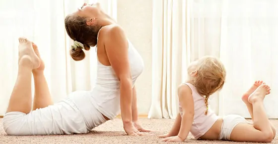 yoga-mother-and-daughter