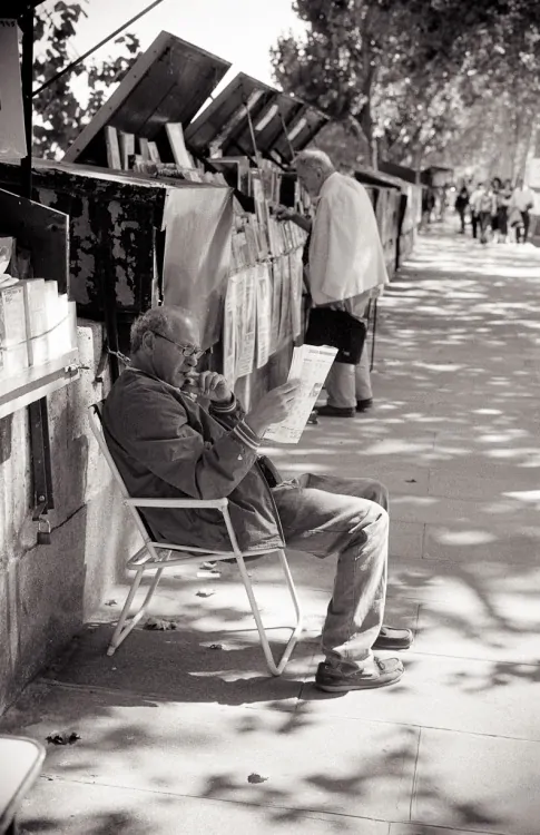 paris-bookseller