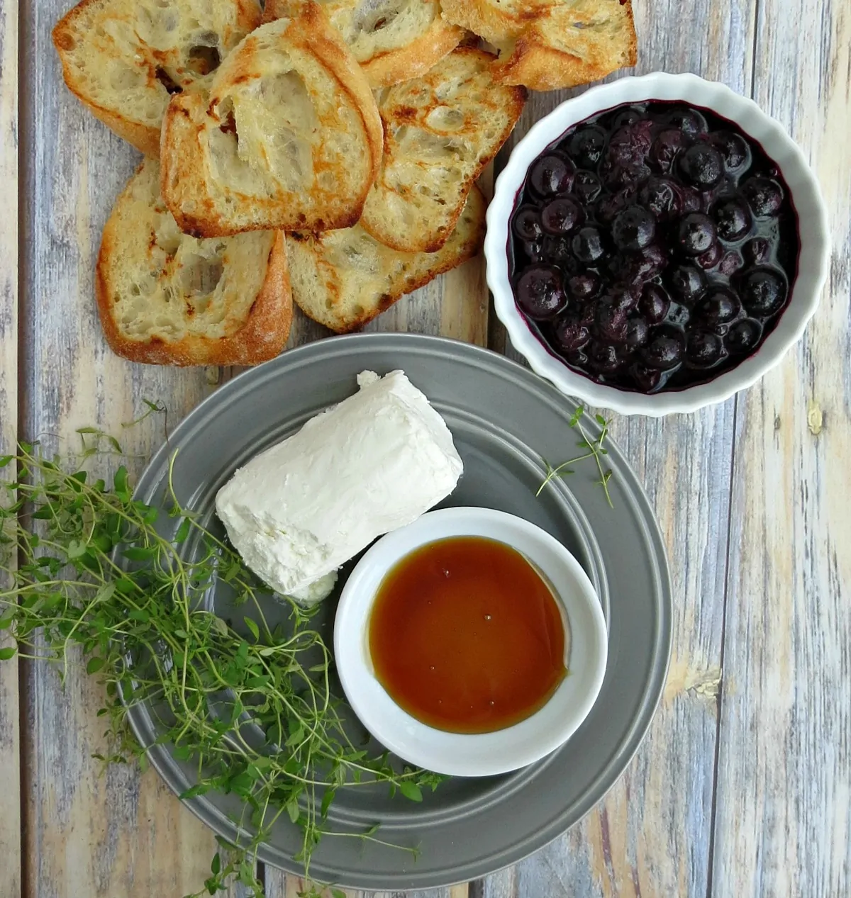 Blueberry and Goat Cheese Crostini Ingredients