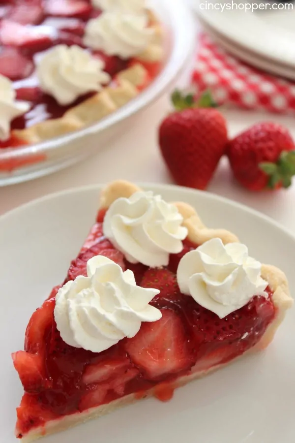 Easy Strawberry Pie from Cincy Shopper