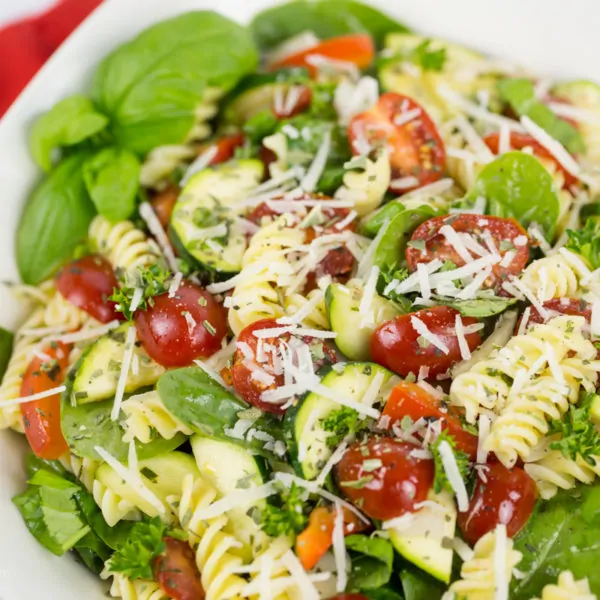 Gluten Free Rotini and Spinach Salad with Tomato, Zucchini and Red Pepper Recipe