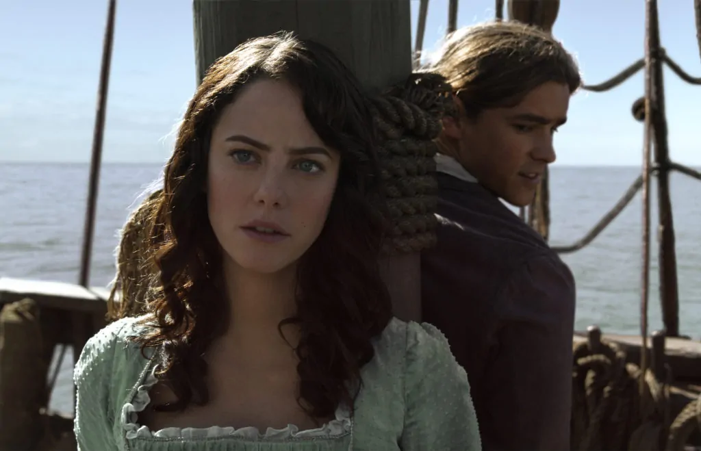 Pirates of the Caribbean: Dead Men Tell No Tales - Kaya Scodelario and Brenton Thwaites