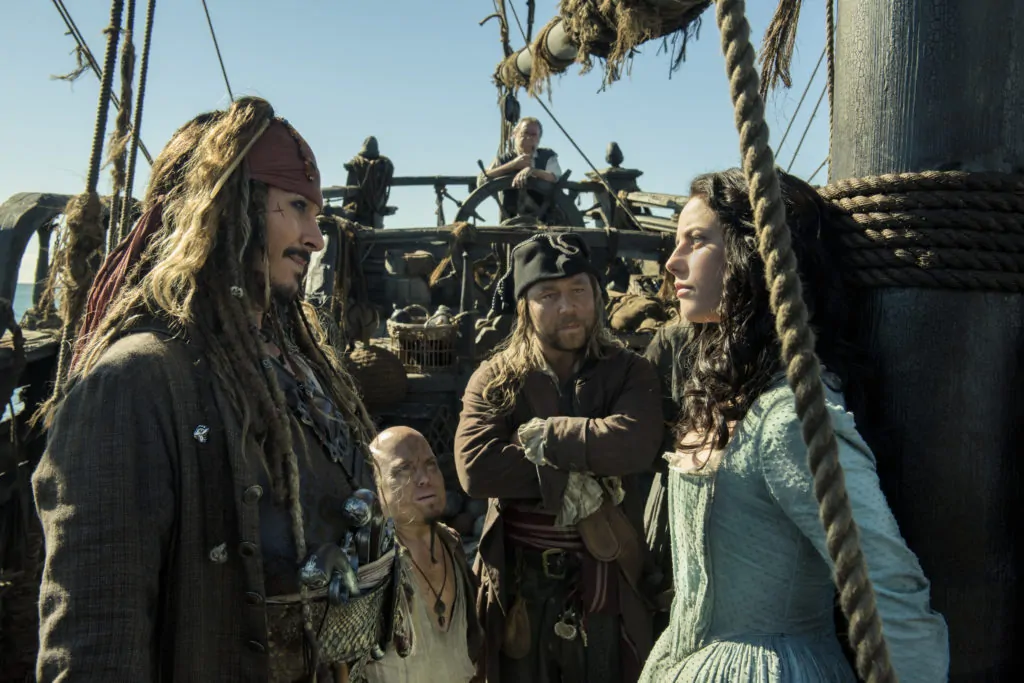 Pirates of the Caribbean: Dead Men Tell No Tales - Carina Smyth and Jack Sparrow