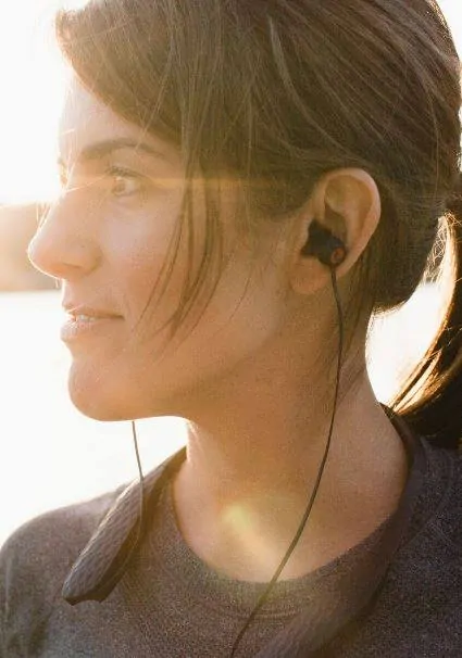 Lucid Audio HearBand Woman