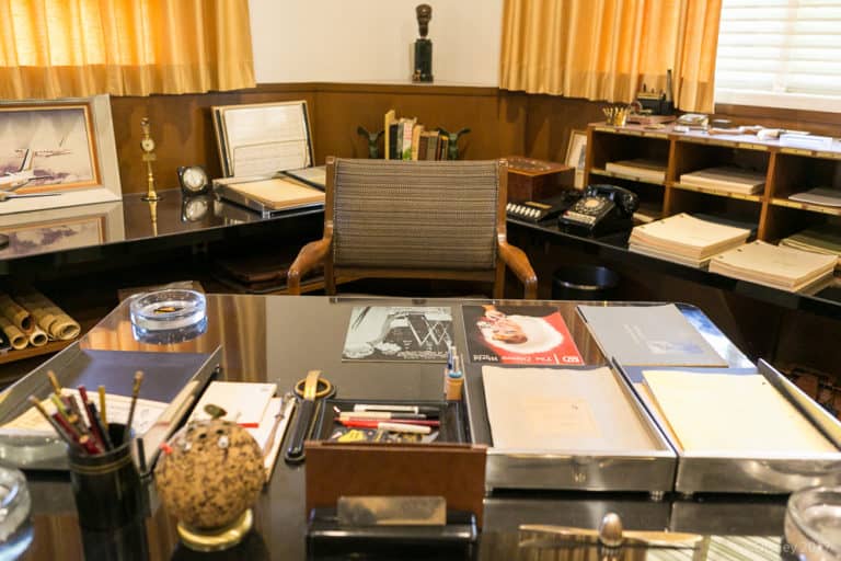 An Incredible Look Inside Walt Disney’s Office – See How It Looked In The 60’s