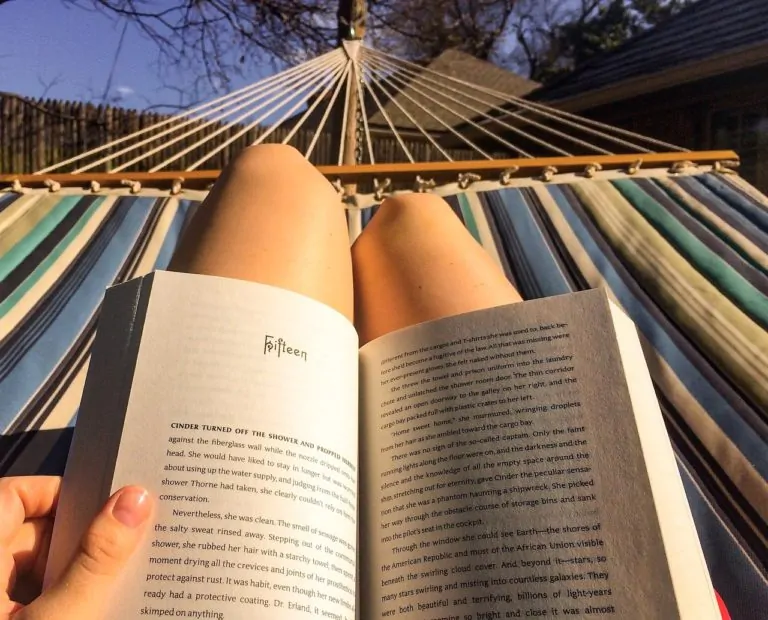 Pack Your Bag with these Perfect Summer Reads