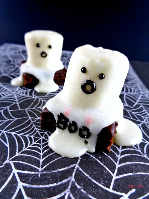 Easy Halloween Ghost Brownies from Must Have Mom