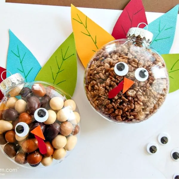 DIY Turkey Ornaments – Easy Thanksgiving Craft