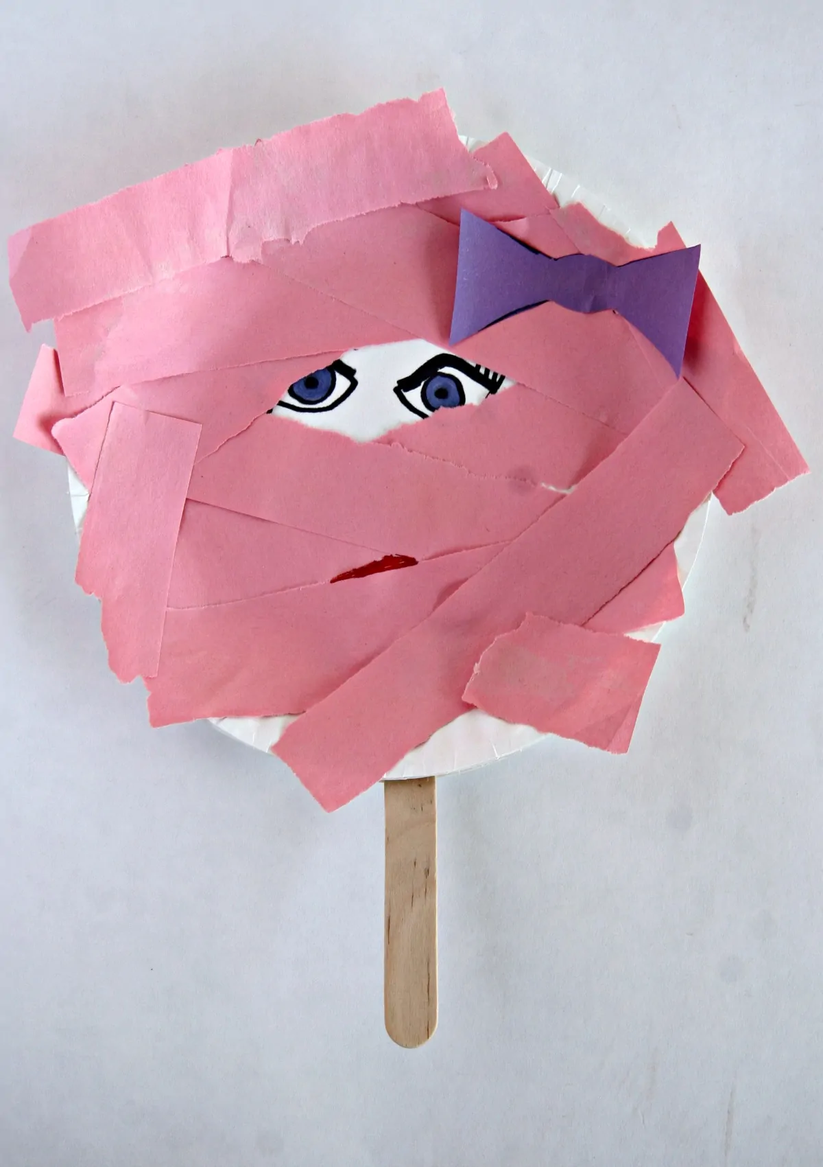 Miss Mummy Paper Plate Halloween Stick Puppet