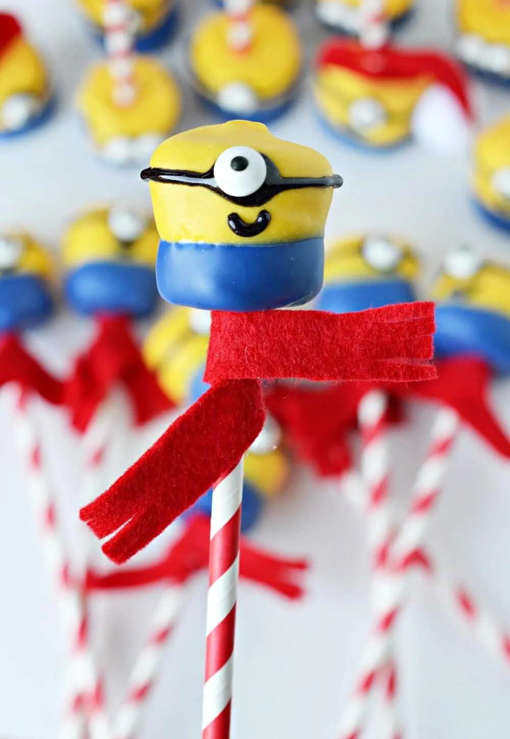 minion marshmallow pop