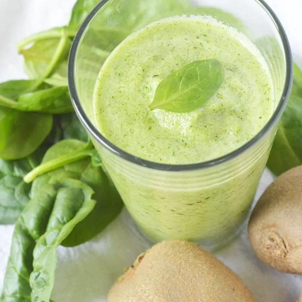 Green Machine Smoothie Recipe (Dairy-Free)