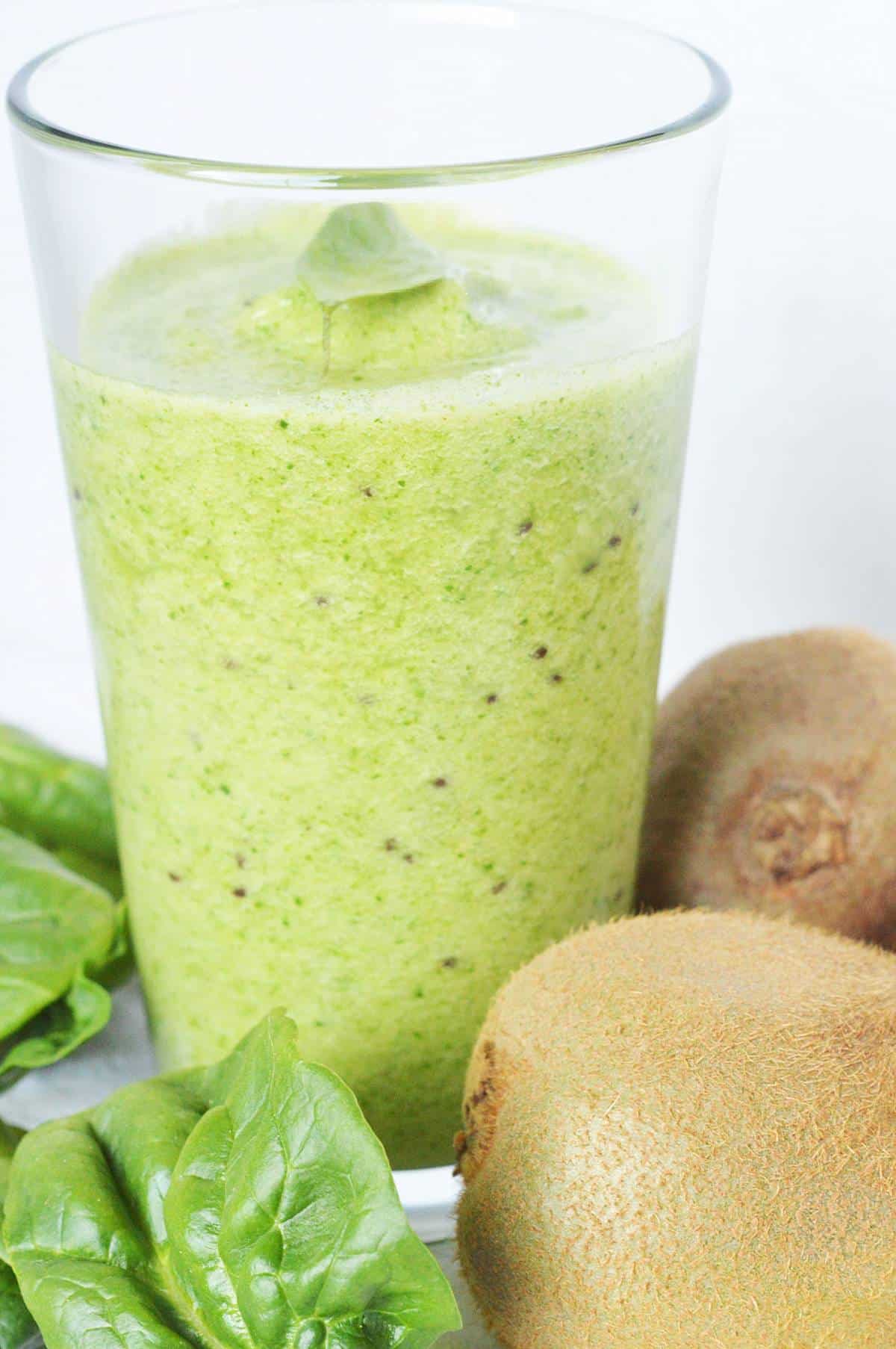 Green Machine Smoothie 0006 5 Minutes For Mom green-machine-smoothie-0006-5-minutes-for-mom