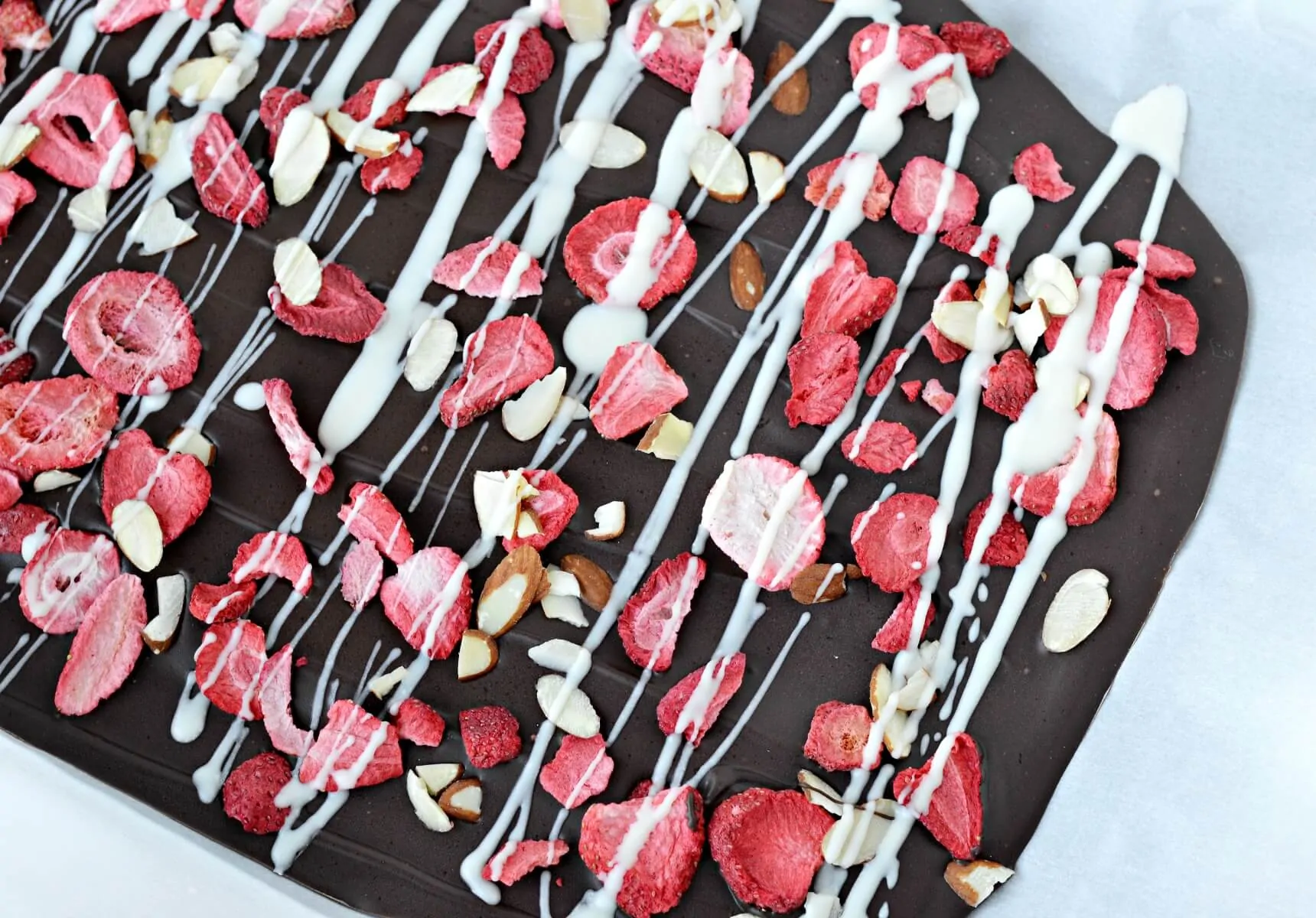 strawberry chocolate almond bark