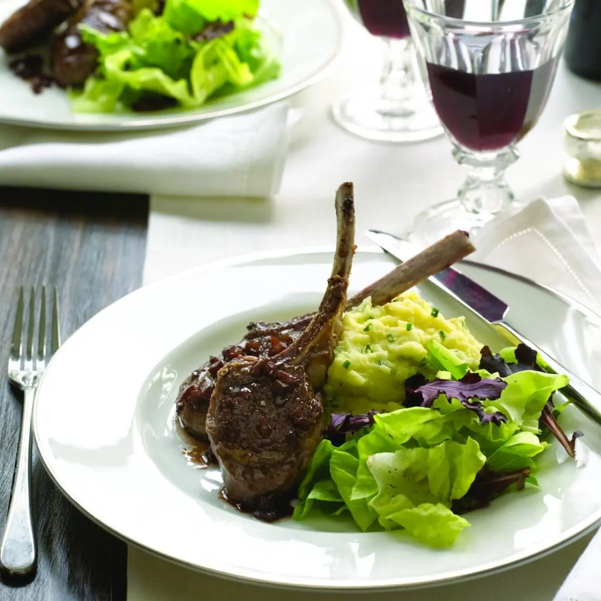 Baby Lamb Chops with Red Wine Sauce