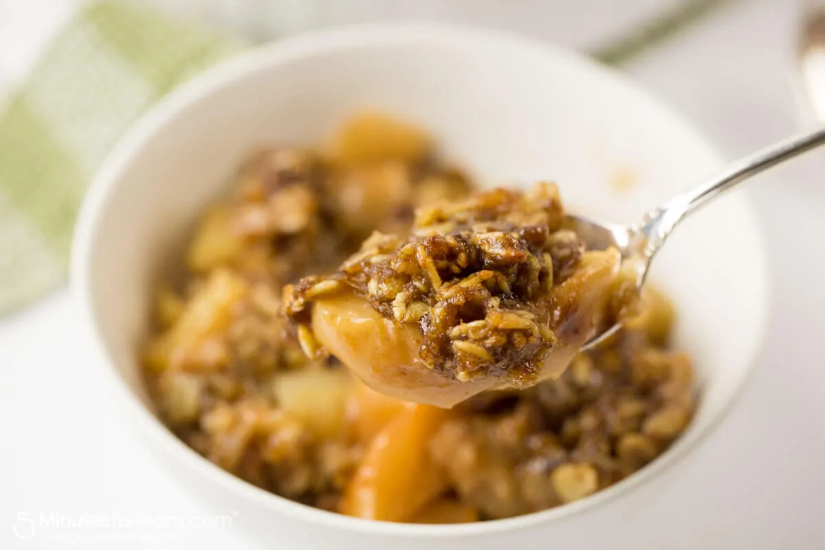 https://www.5minutesformom.com/wp-content/uploads/2018/04/Instant-Pot-Apple-Crisp-0371.webp