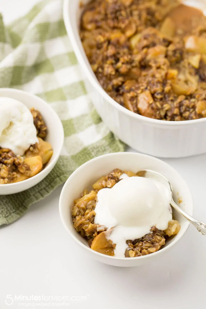 Instant Pot Apple Crisp Recipe - Sunday Supper Movement