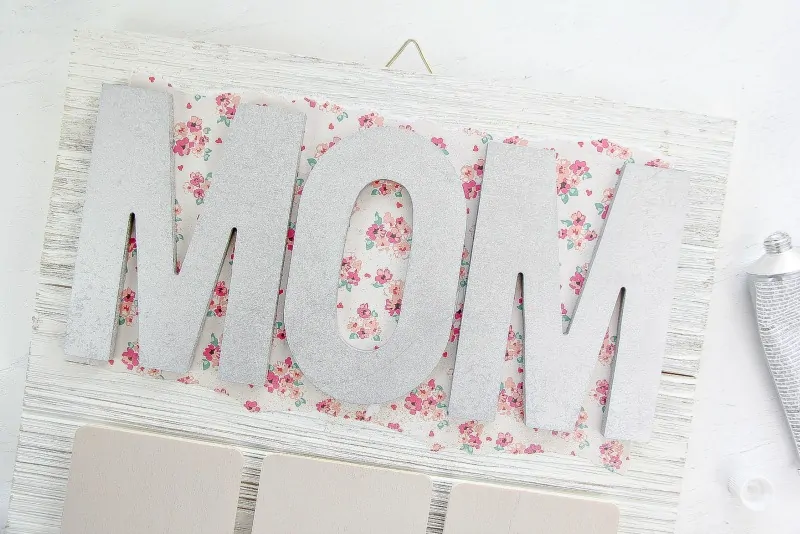 Attach letters to diy pallet picture frame