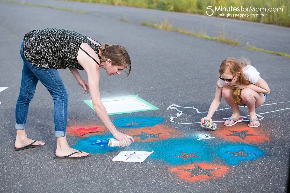 How to spray chalk an American Flag