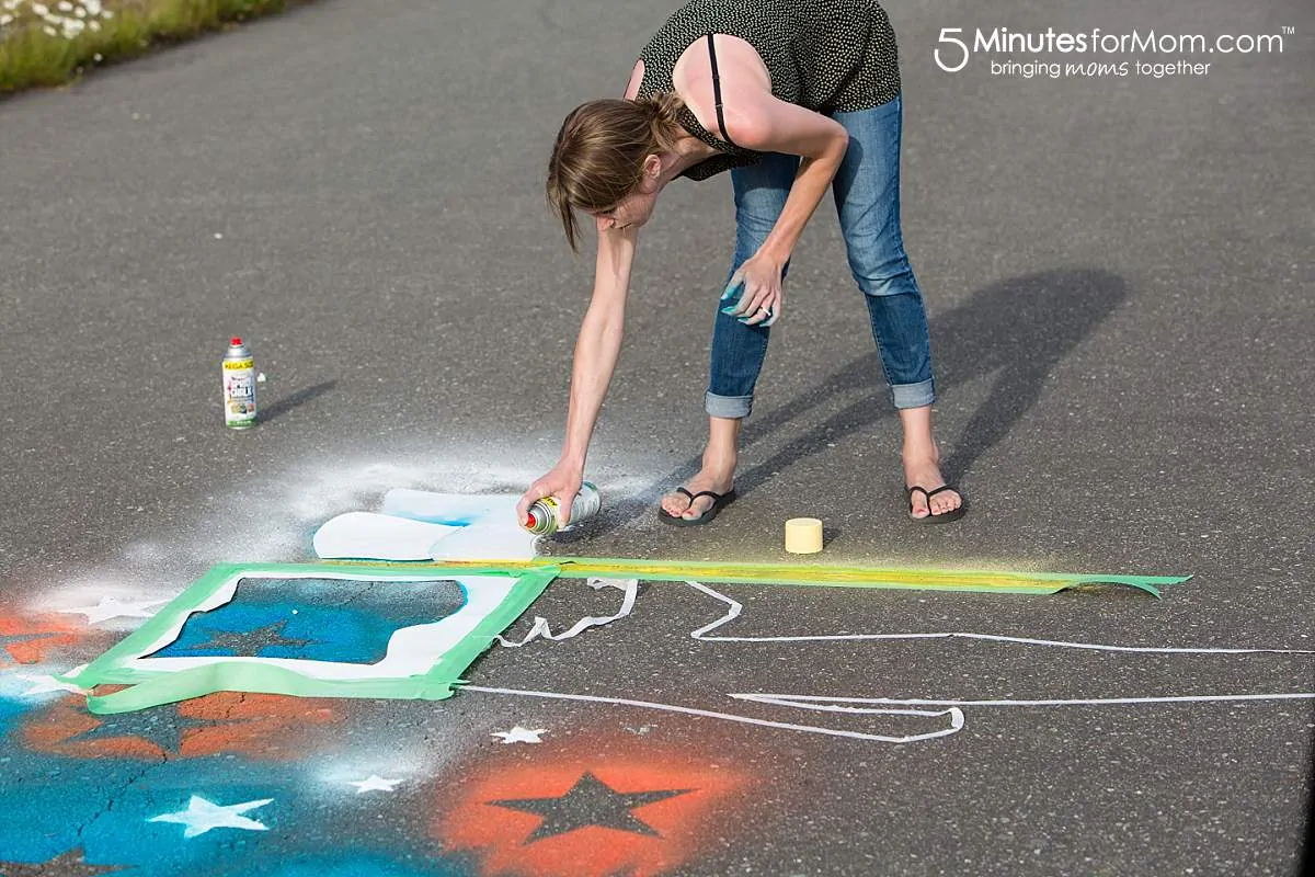 How to spray chalk an American Flag