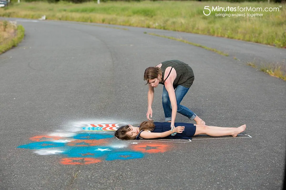 How to spray chalk an American Flag