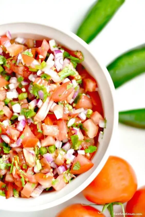 Easy Homemade Salsa Recipe from Live Love Texas