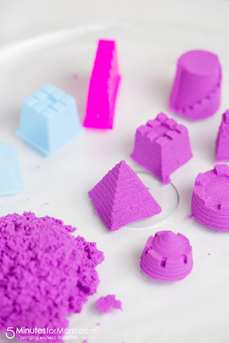 Kinetic Sand vs Playdoh - Mama Say What?!