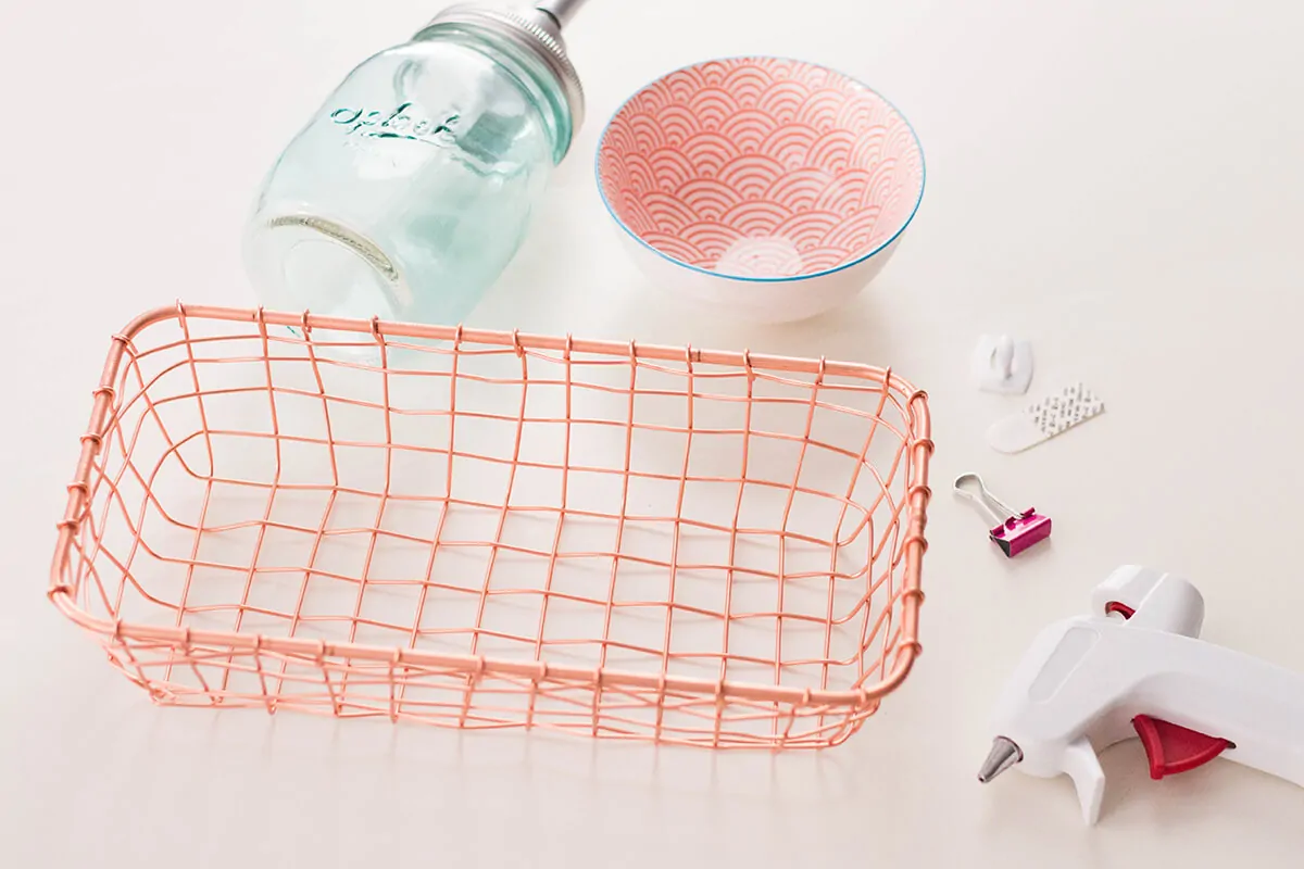 Our latest home DIY solution: a kitchen sink organizer to keep things clean, fresh, and aesthetically pleasing!