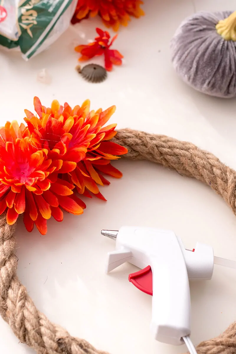 Doing Autumn the right way: spruce up your home with this elegant, simple, cost-effective DIY Fall Wreath.