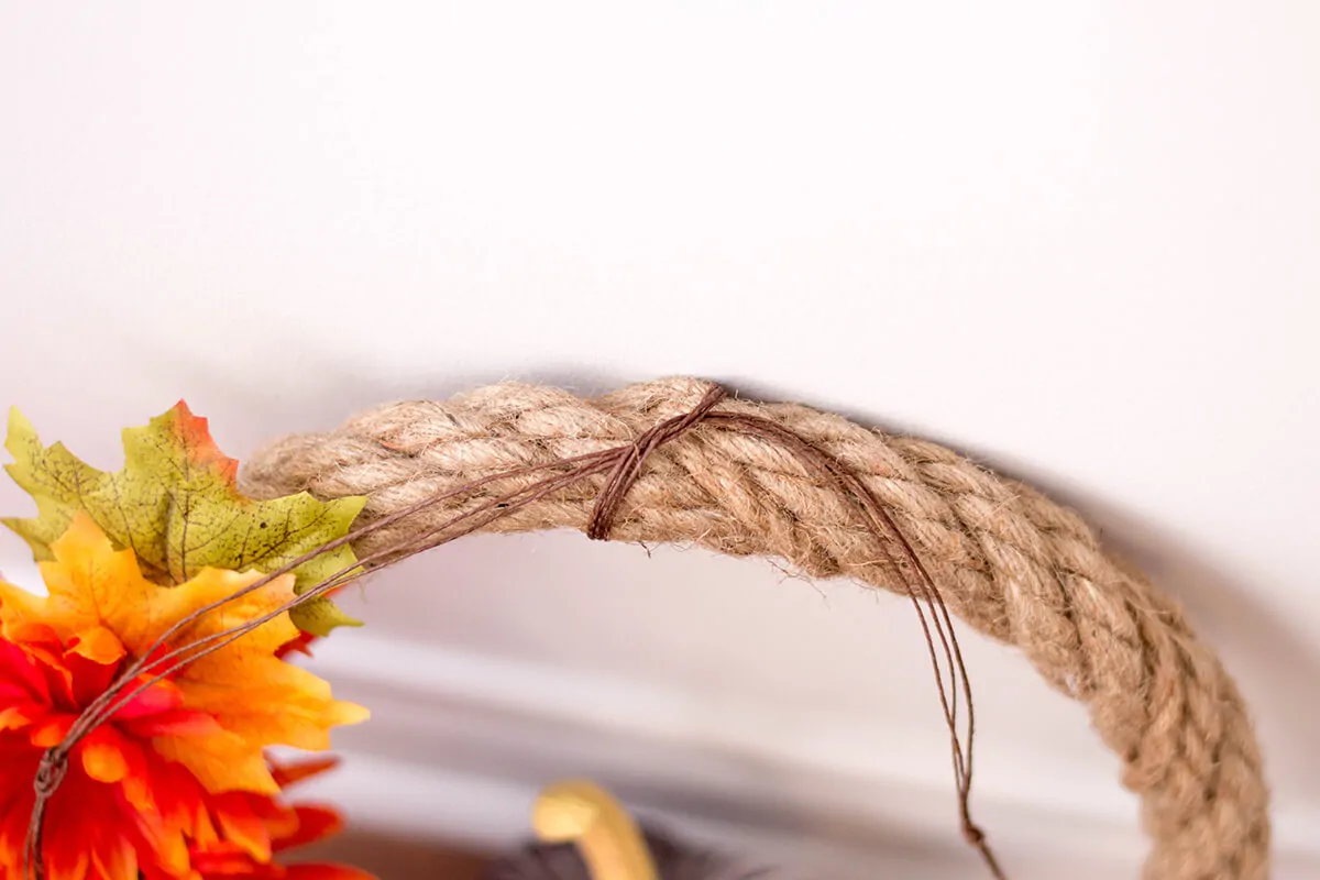 Doing Autumn the right way: spruce up your home with this elegant, simple, cost-effective DIY Fall Wreath.