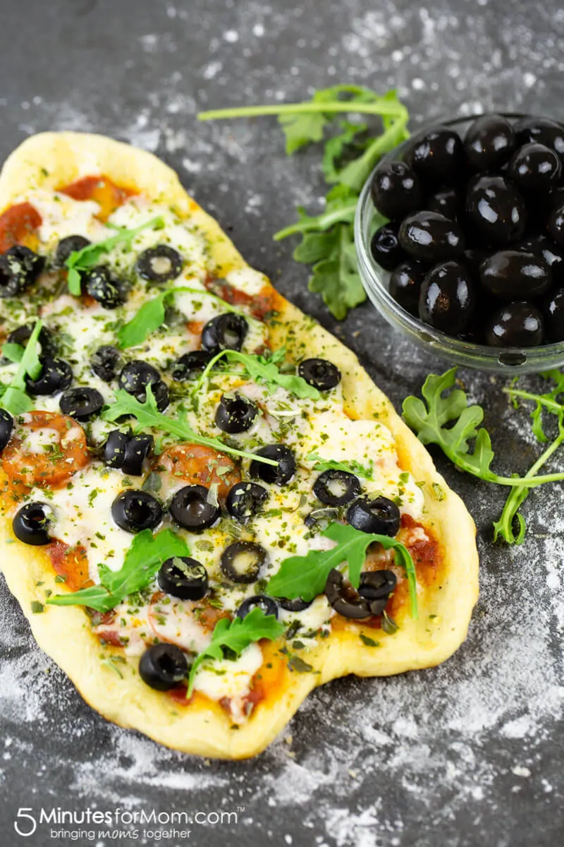 Recipe for Grilled Pizza with Hojiblanca Olives from Spain and Spanish Chorizo Sausage