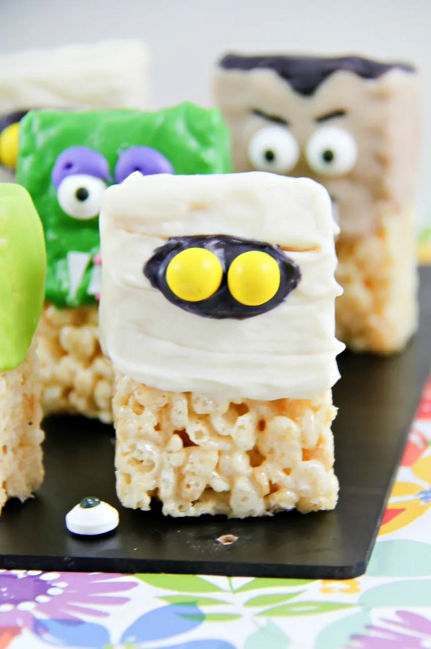 Hotel Transylvania Party Treats - Hotel Transylvania Rice Krispies Treats