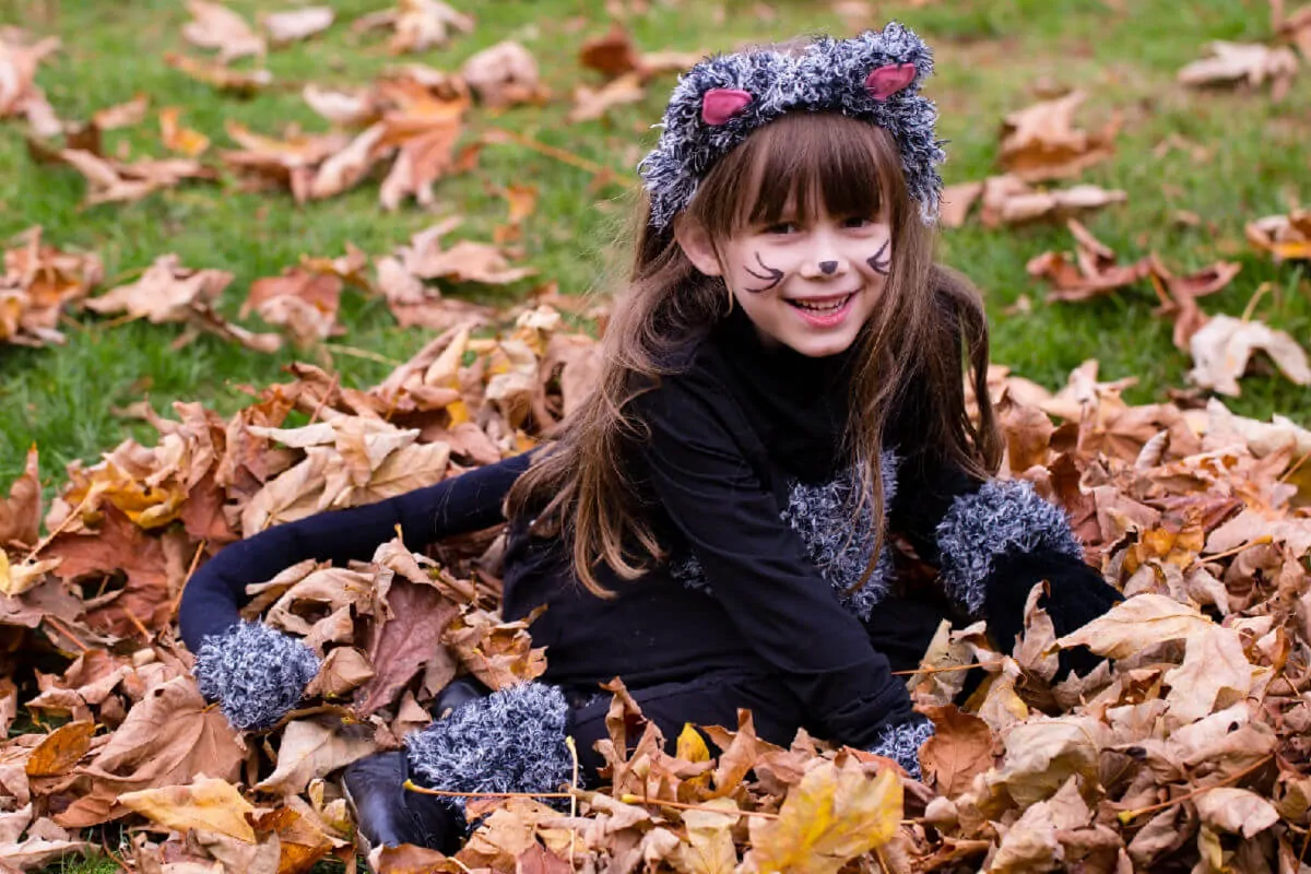 DIY Cat Costume For Girls - Easy to Make