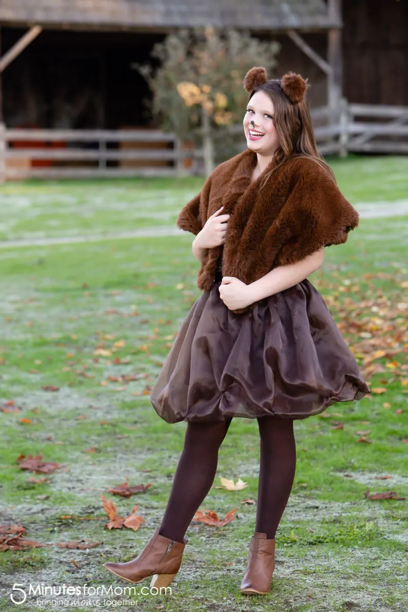 DIY Halloween Costume Brown Bear #DIYHalloweenCostumes