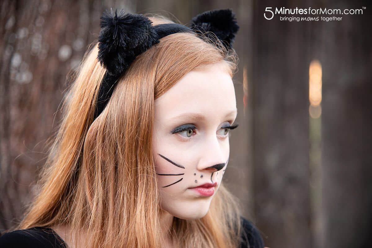 Easy Cat Costume_0011 5 Minutes for Mom
