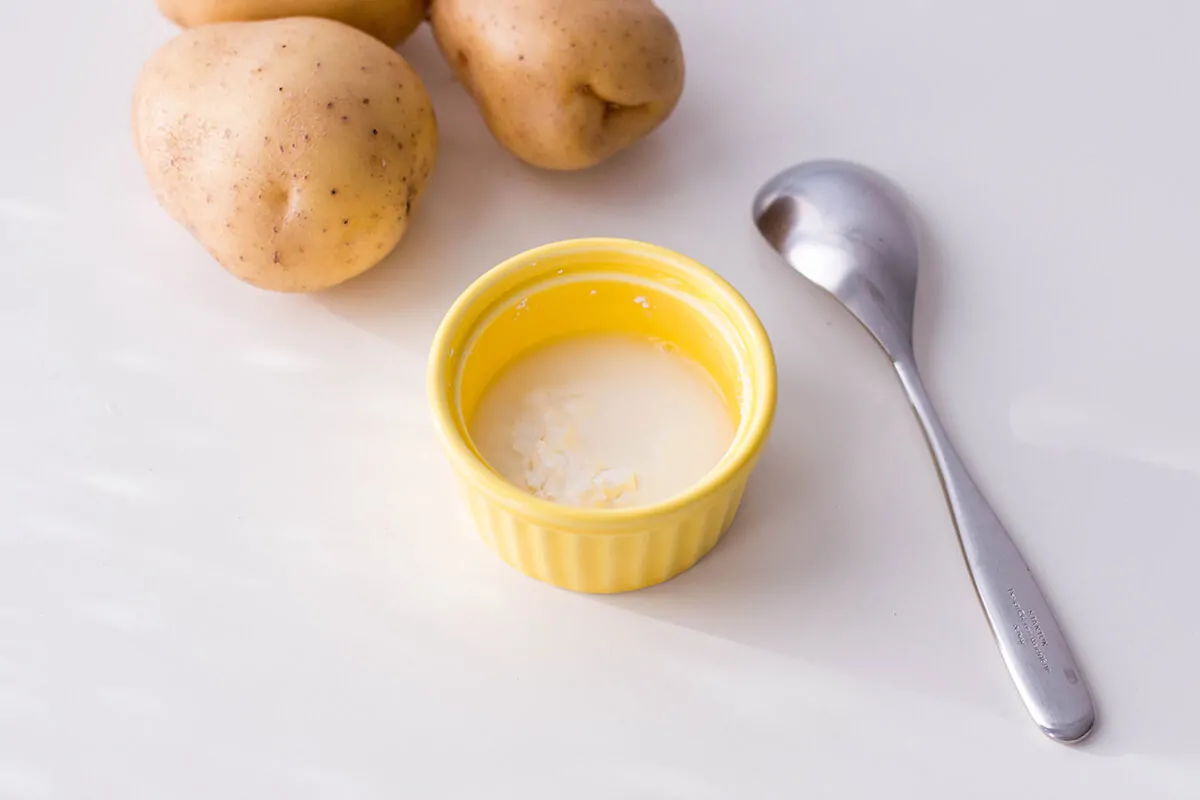 Don't be intimidated by your Instant Pot! This flavorful Instant Pot potato soup is everything you need for the Autumn season.