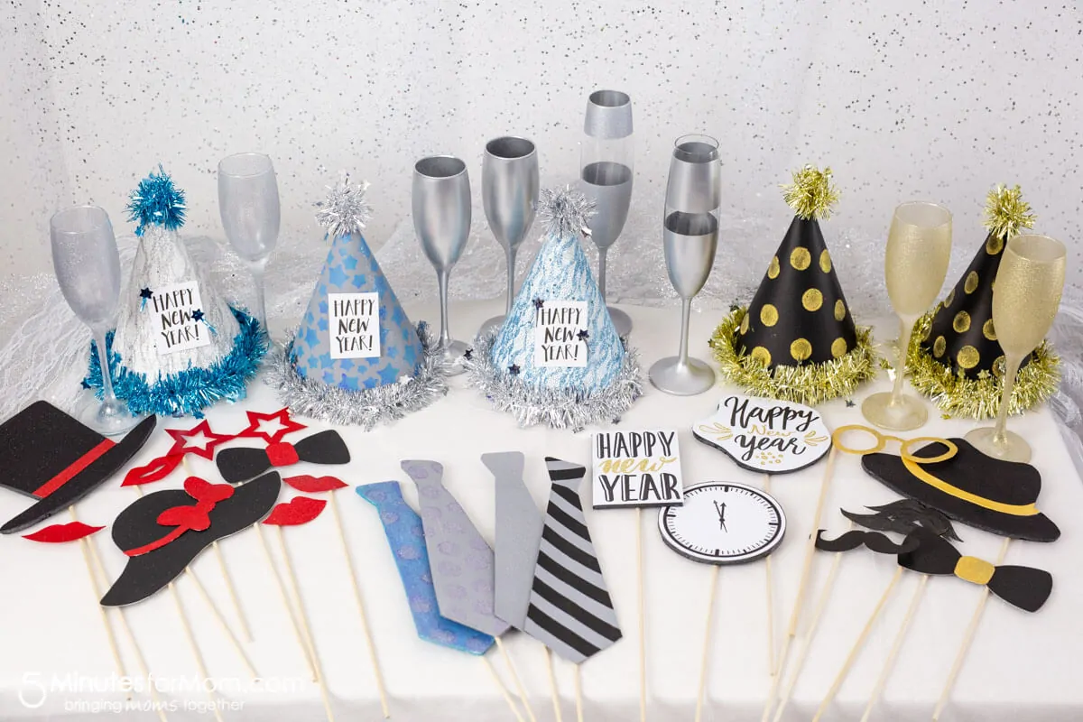 DIY New Years Eve Photo Booth Props