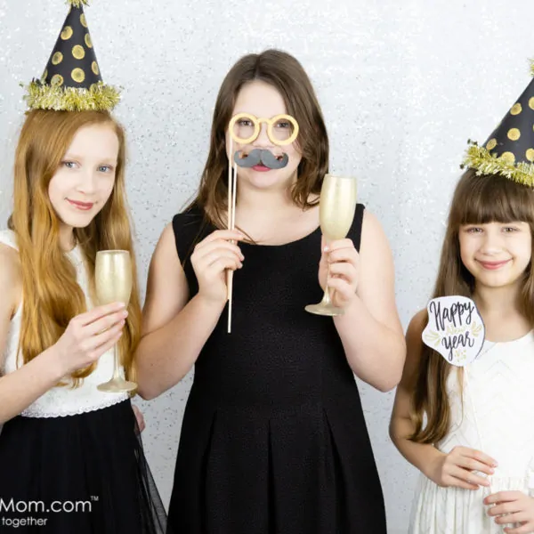 DIY New Years Eve Photo Booth Props