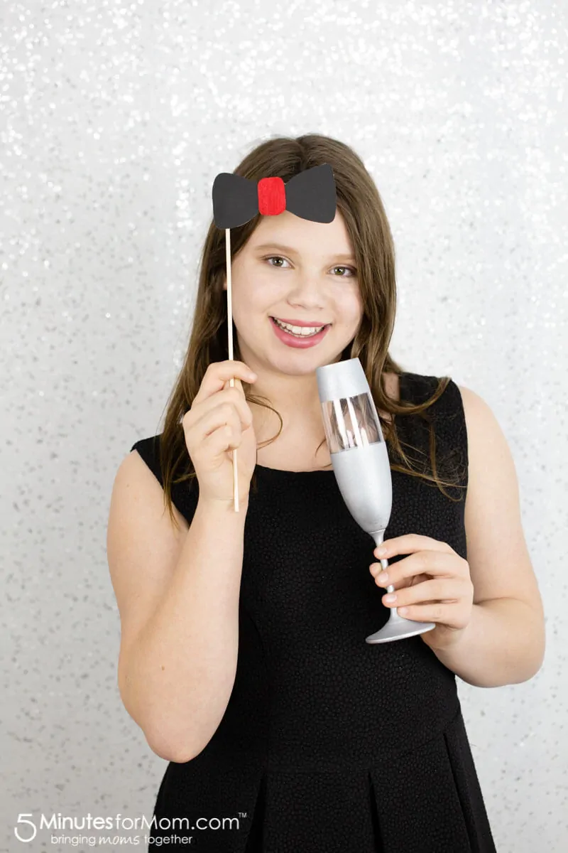 DIY New Years Eve Photo Booth Props